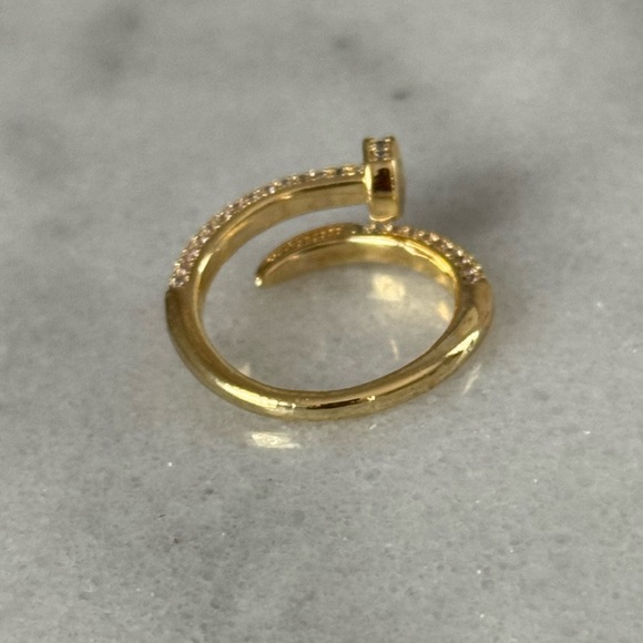 New Drop Gold Crystal Pave Nail Wrap Ring
Brand New - Picture 5 of 5